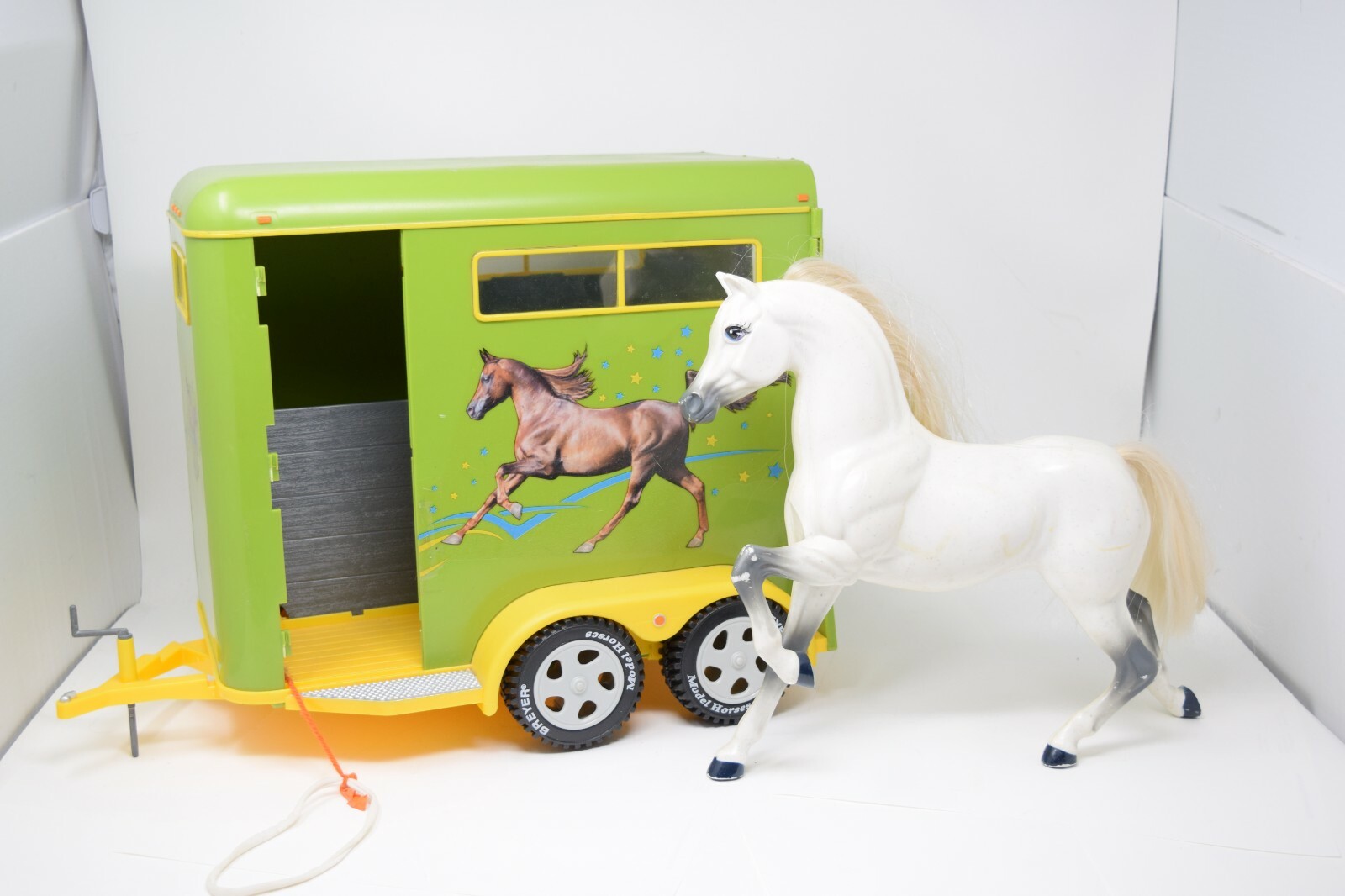 その他 Breyer Delivery Wagon 2405 Horse Team Breyer #2405 DELIVERY WAGON with CLYDESDALE TEAM 2002