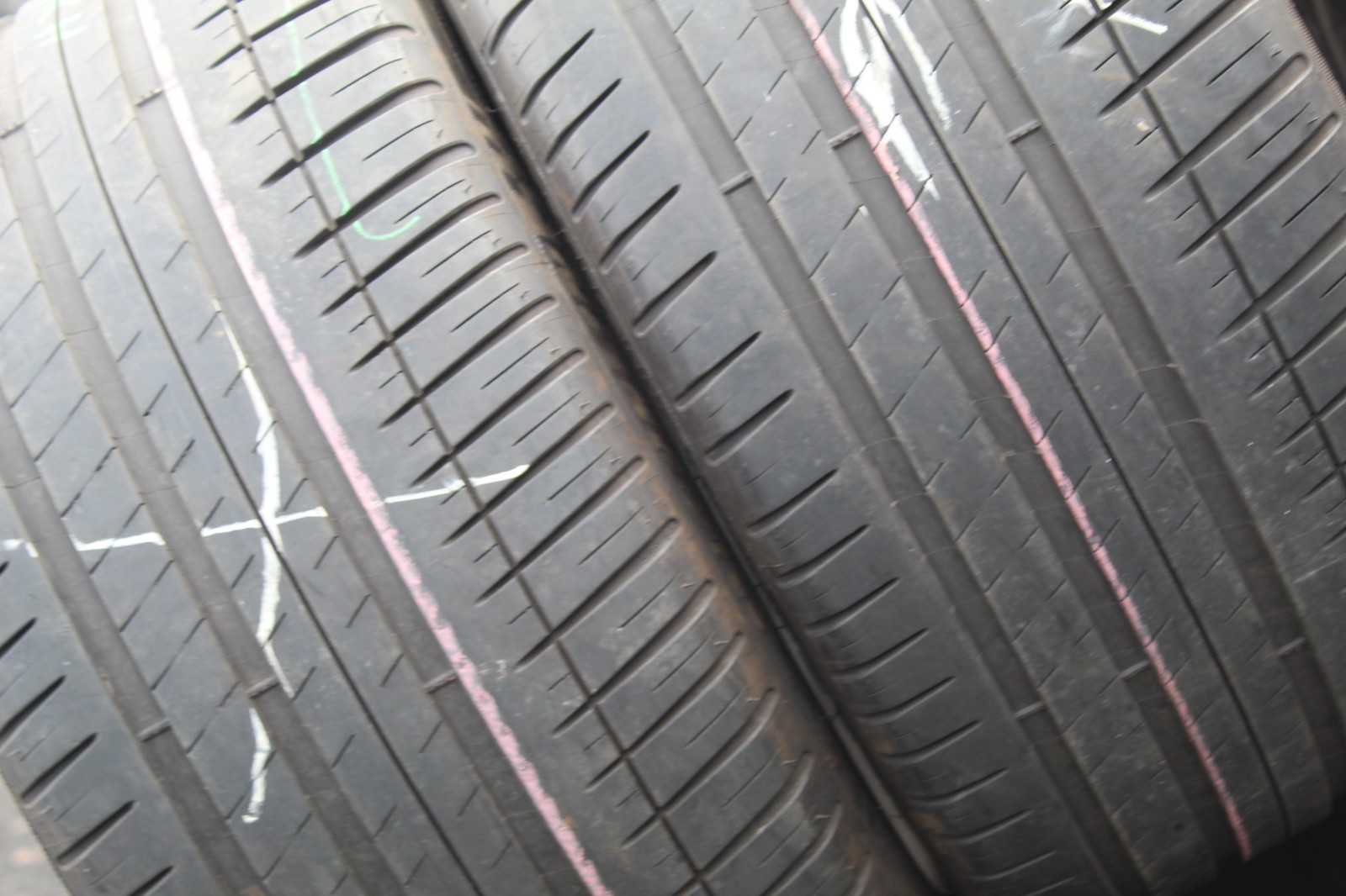 265 35 18 Michelin, Pilot Sport 3, XL, 97Y, x2 A Pair 5.7mm (F1_tyres) FO L3628