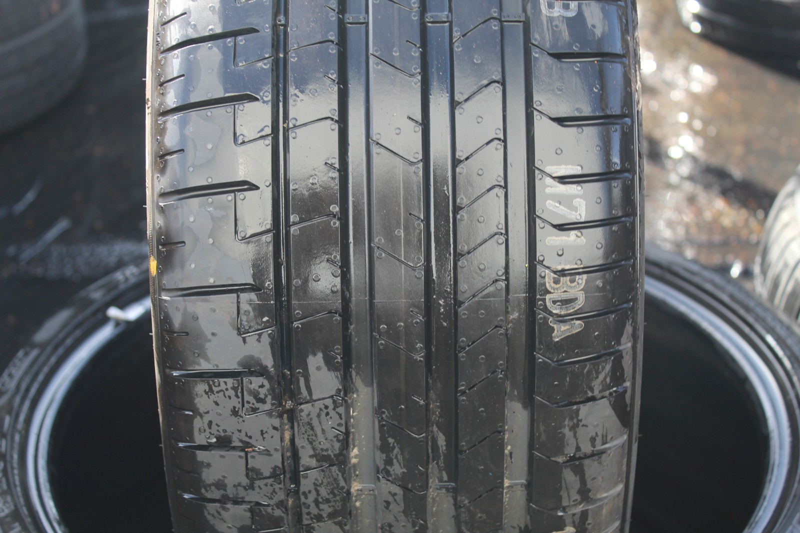 New 245 35 18 Pirelli, P Zero, 92Y, x1 Single Tyre (F1_tyres) L3766