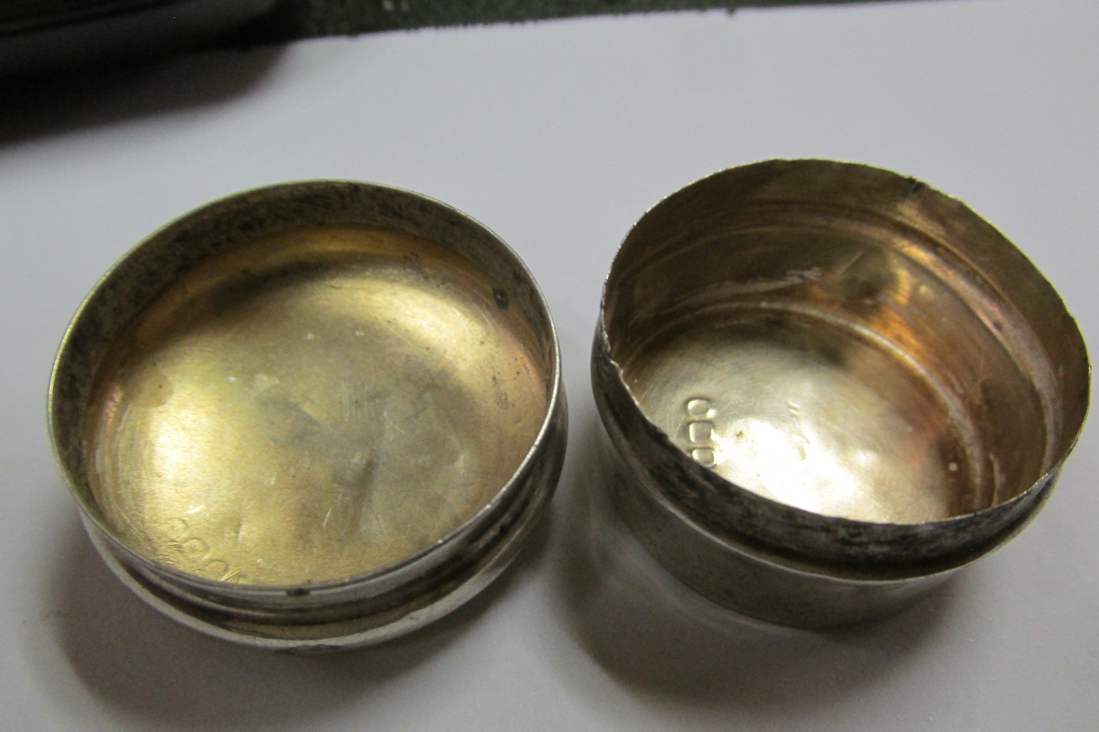 -SILVER PILL BOX LONDON MARKS 1917-18