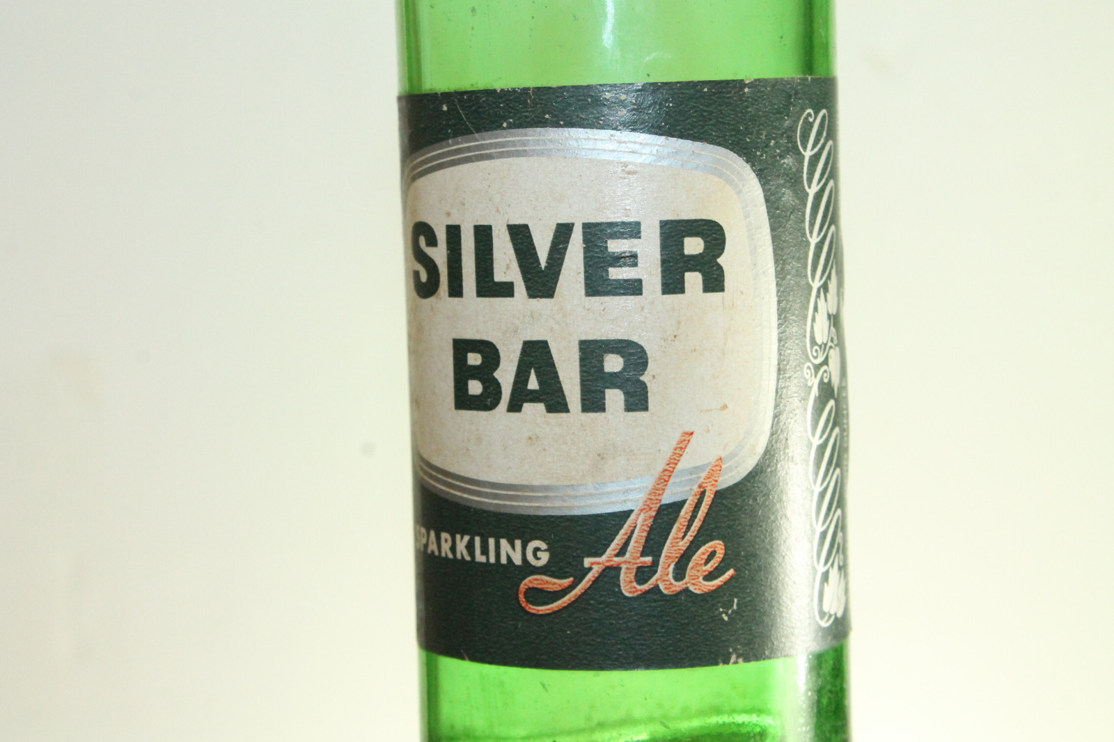 TAMPA FLA SILVER BAR ALE BEER BOTTLE PAPER LABEL