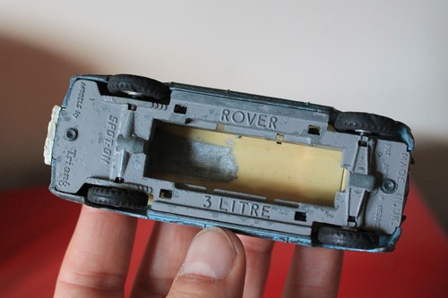 Spot On Models by Triang 4.4” ROVER 3 LITRE Lights Diecast