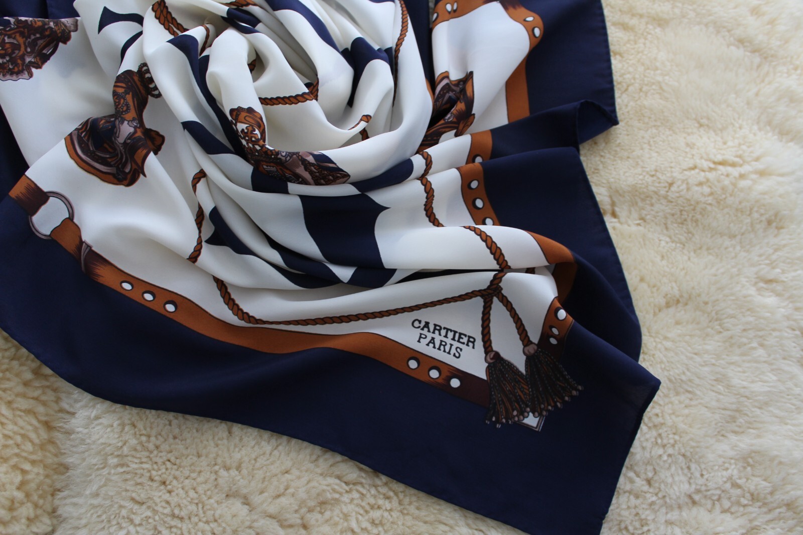 used vintage Cartier 大判　スカーフ Vintage Cartier Scarf Women 100% Silk Logo Border Paris