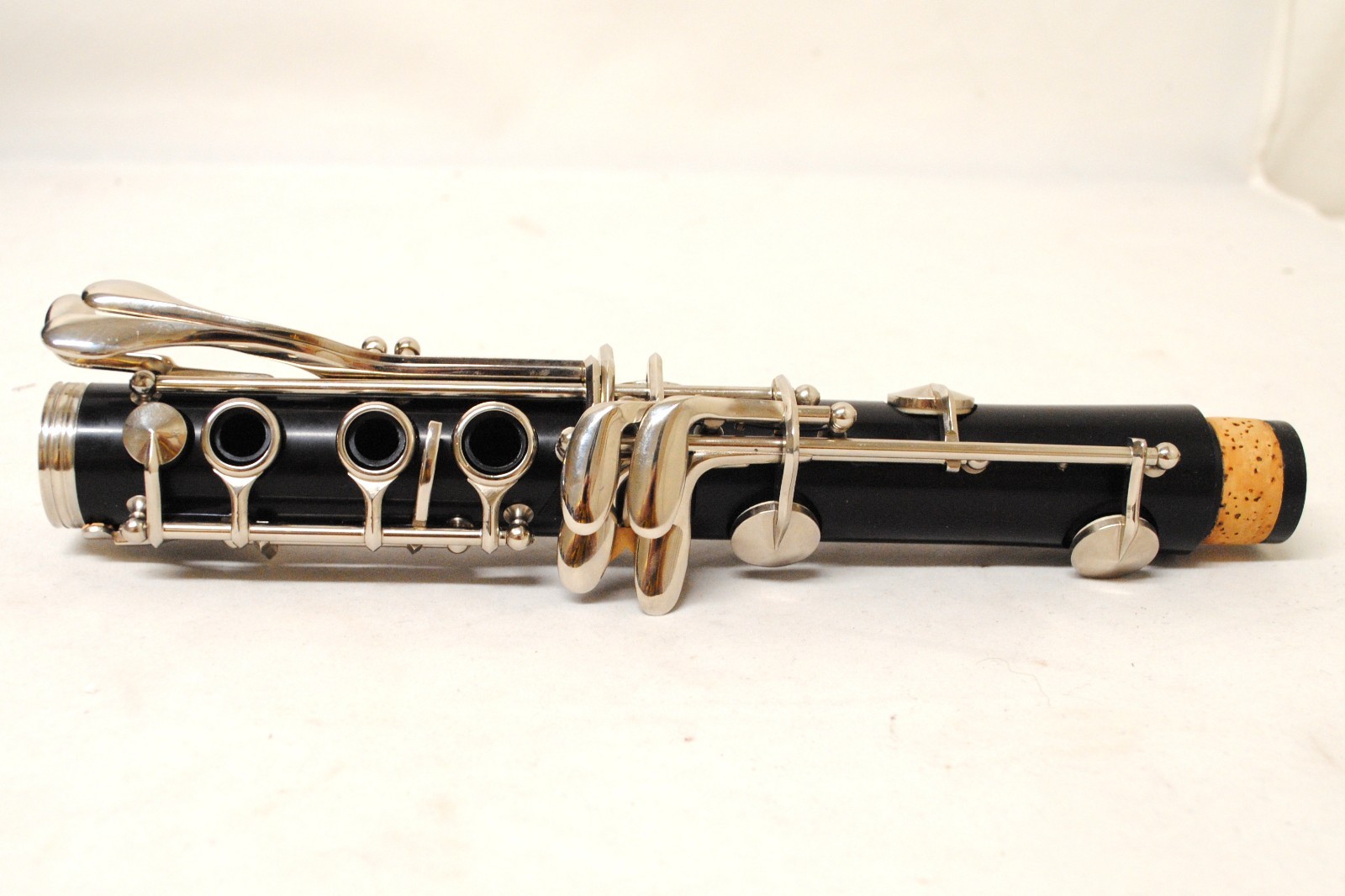 Hisonic Signature Series 2610 Bb Orchestra Clarinet With Case