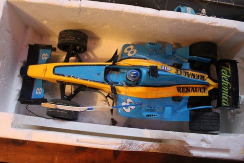 Nikko 18” RENAULT F1 TEAM Radio Control CAR (Boxed) Untested