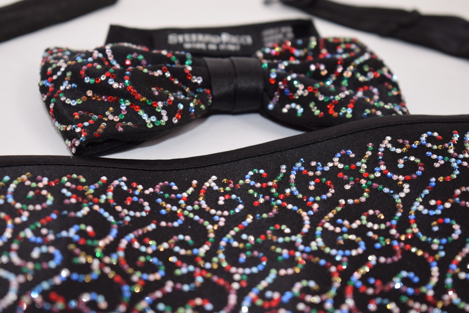 Stefano Ricci NWOT Bow Tie & Cummerbund Black W/ Rainbow Swarovski Crystals