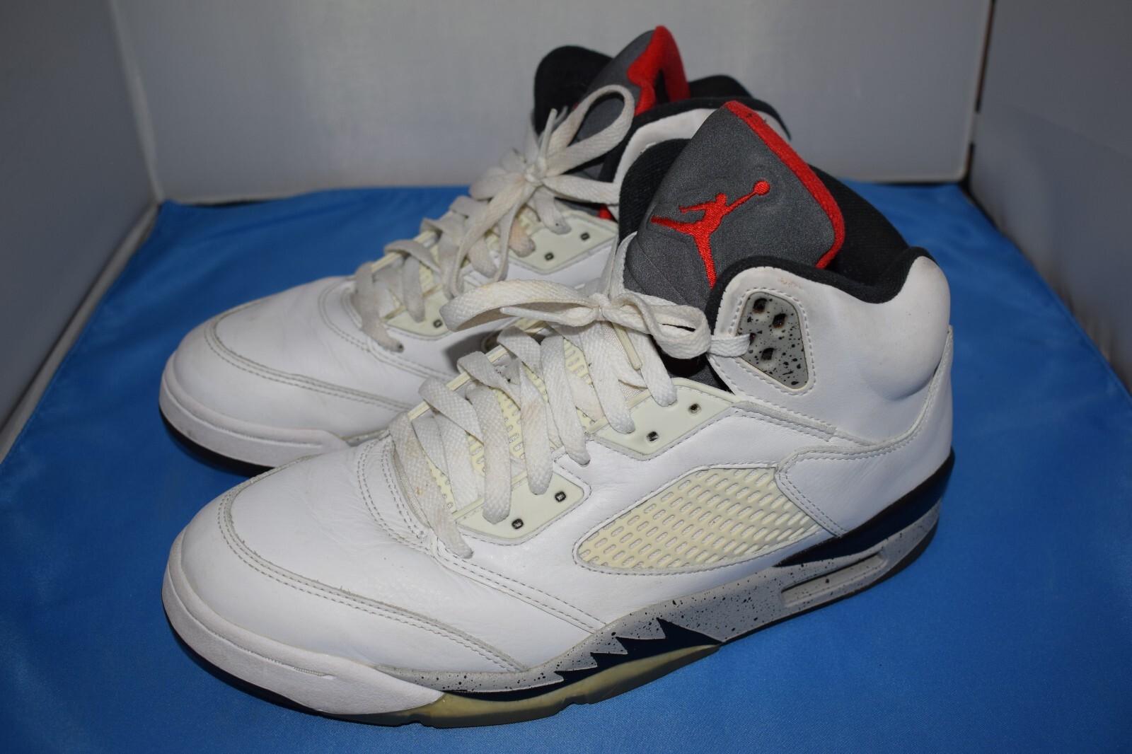 シューズ(男性用) NIKE AIR JORDAN 5 136027-035 楽天市場】AIR JORDAN 5 RETRO 136027－035の通販