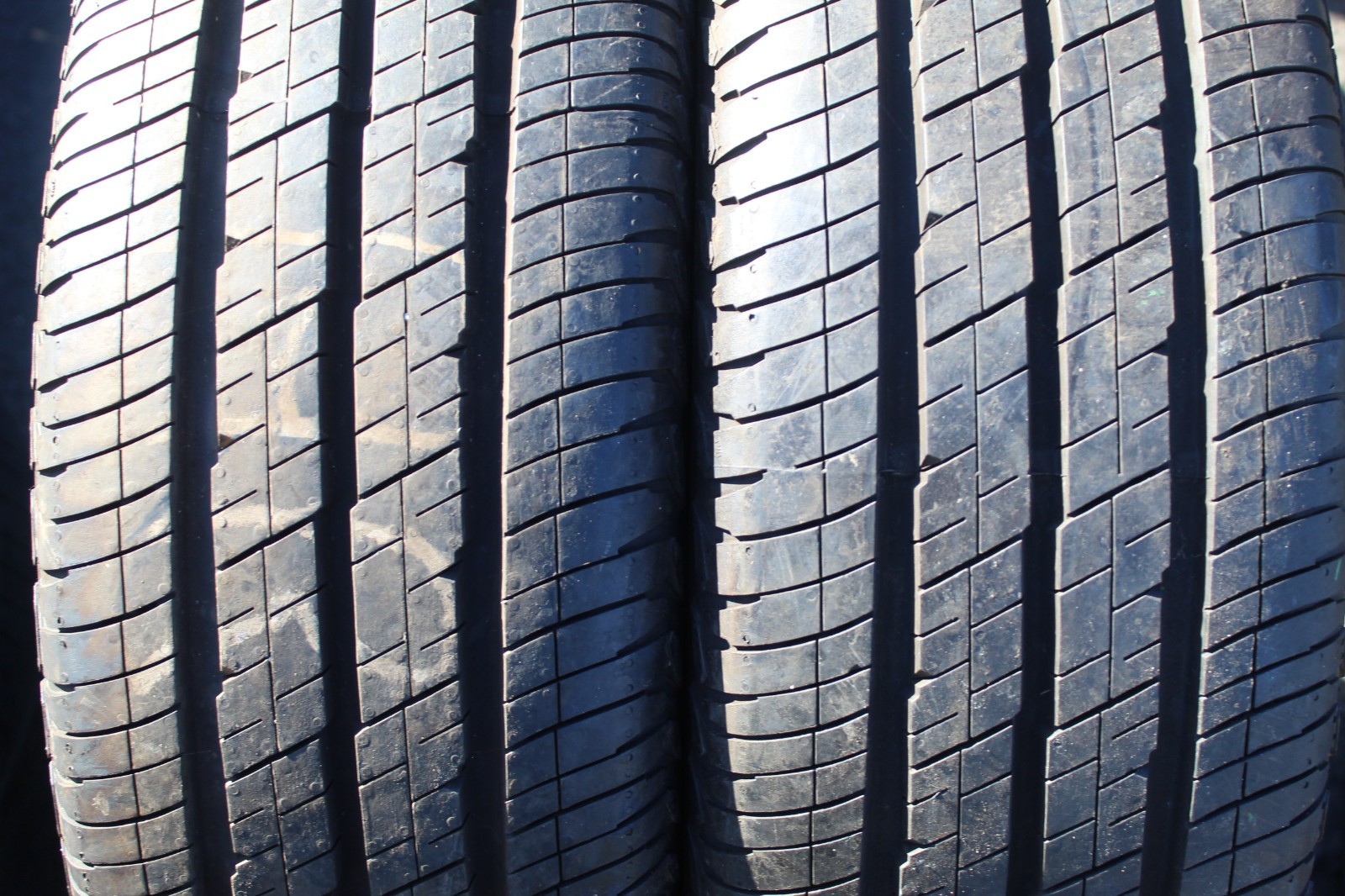 New 215 65 16C Continental, Vanco 2, 109/107T, x1 Tyre (F1_tyres) L3838