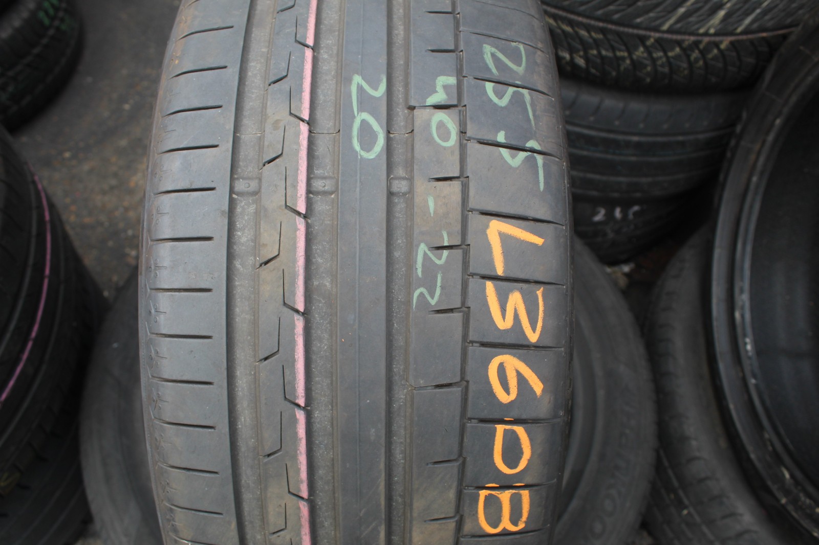 255 40 20 Continental, SC 6, XL AO1, 101Y, x1 Single Tyre 6.0mm (F1_tyres) L3608
