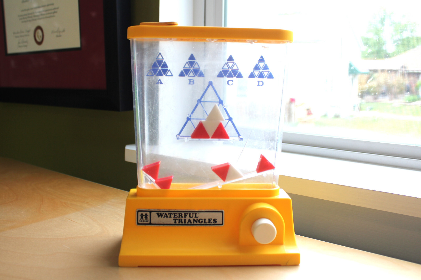 Vintage TOMY Waterful Triangles Handheld Water Puzzle Game