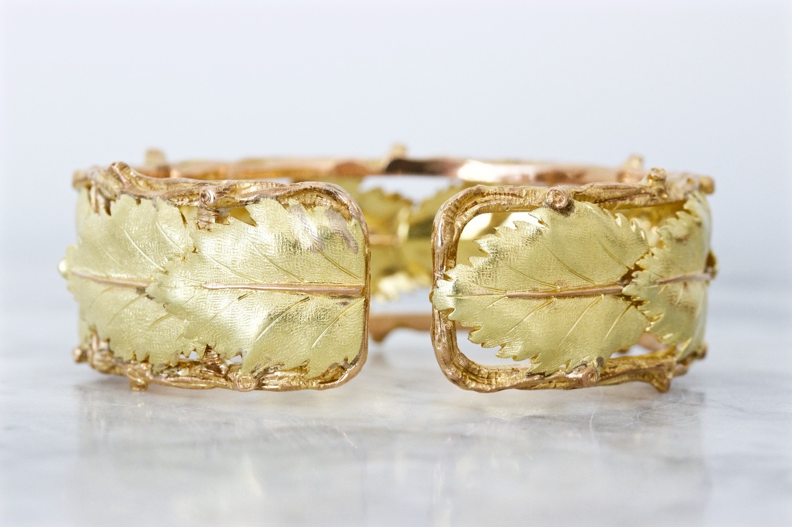 Vintage Buccellati Leaf Cuff Bracelet 18k Multi Tone Gold 1960s Estate Designer