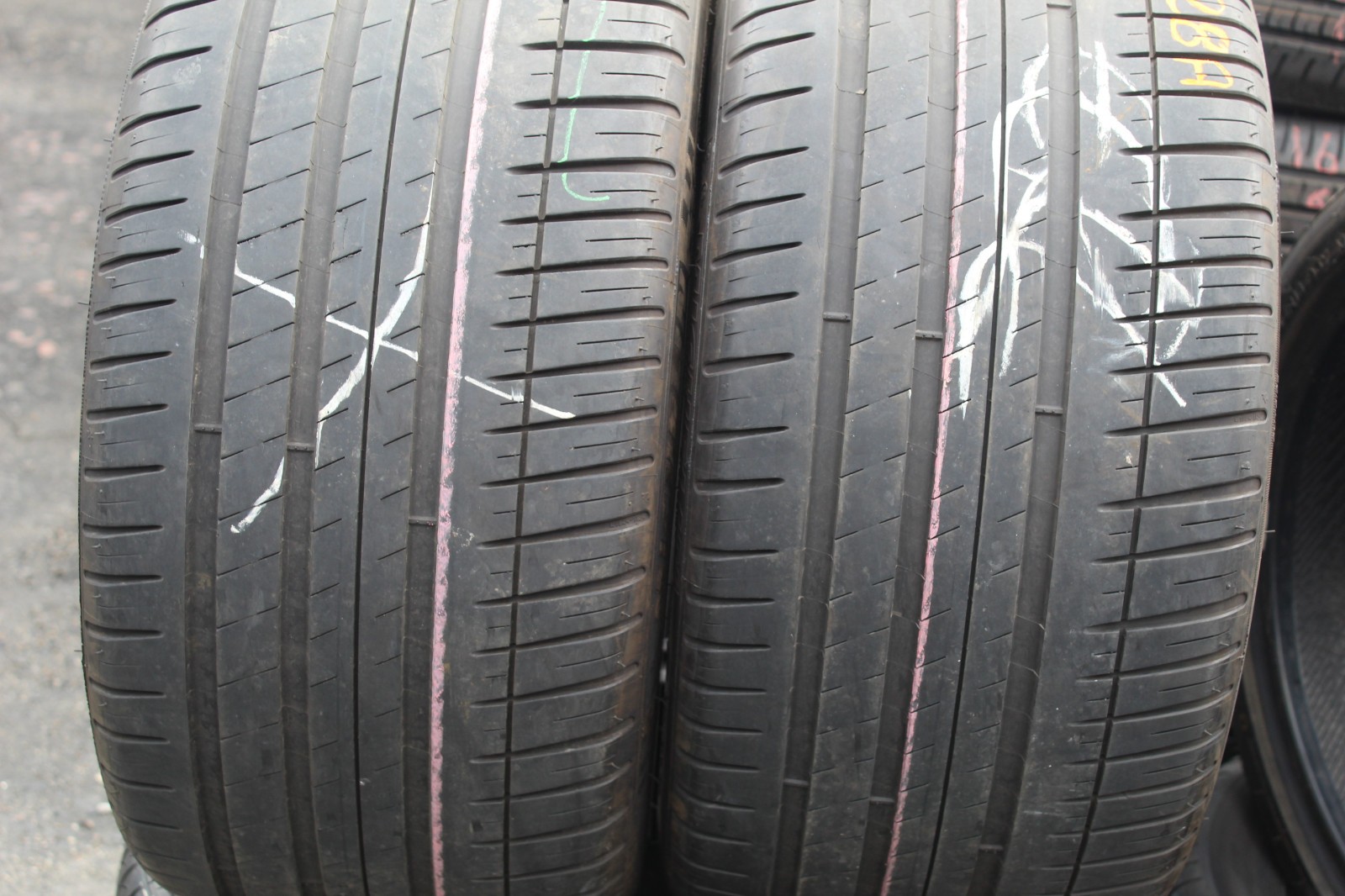 265 35 18 Michelin, Pilot Sport 3, XL, 97Y, x2 A Pair 5.7mm (F1_tyres) FO L3628