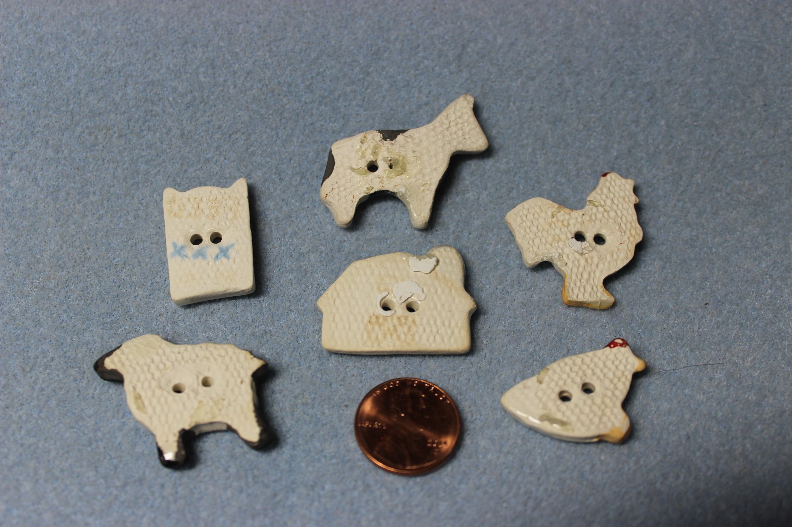 VINTAGE CERAMIC HAND MADE BUTTONS BARN AND FARM ANIMALS SET