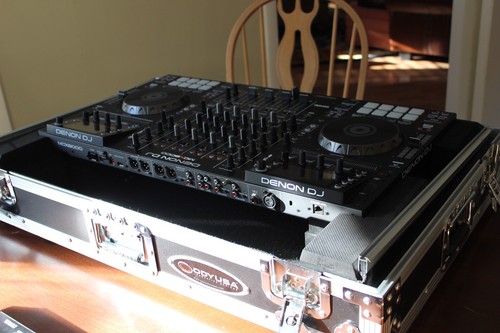 Denon MCX8000 DJ Controller With Odyssey Flight Case