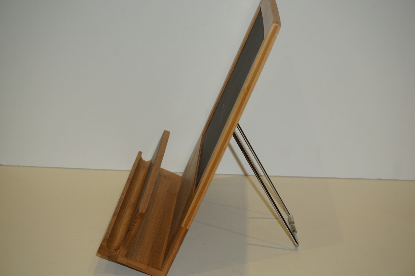 Threshold Bamboo Cookbook Holder with Chaulk Board (292)