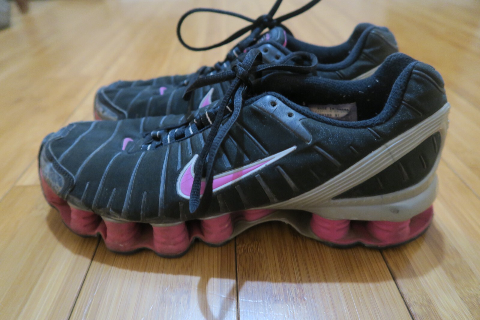 womens nike shox deliver shoes black pink