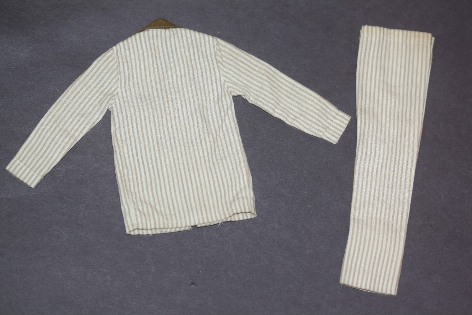 VINTAGE KEN 1961 SLEEPER SET #781 PAJAMA SET--VERY NEAR EXCELLENT