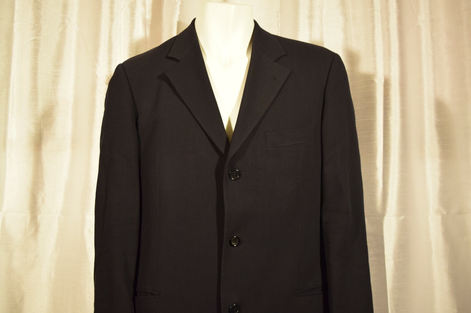 42R Hugo Boss Sport Coat Jacket Black Pure Wool mens no rear vent