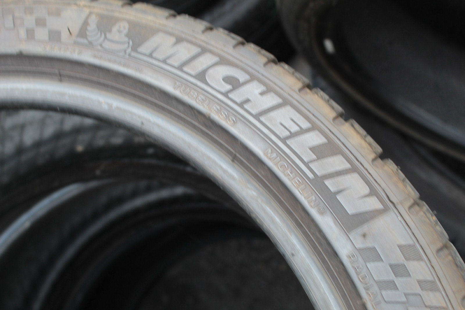 265 35 18 Michelin, Pilot Sport 3, XL, 97Y, x2 A Pair 5.7mm (F1_tyres) FO L3628
