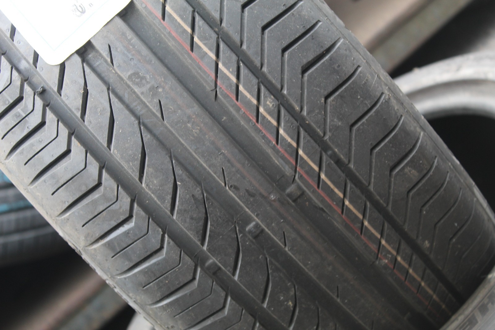 New 245 40 18 Continental, CSC 5, AO, 93Y, x1 Single Tyre (F1_tyres) L3925