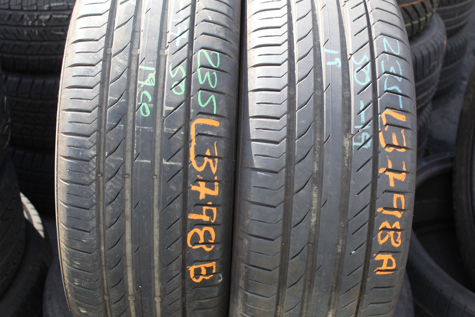 235 50 19 Continental, CSC 5, 99V, x2 A Pair 6.5mm (F1_tyres) L3798