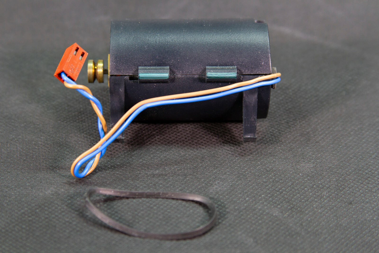 Bang Olufsen Beogram TX Servo Motor 00M1, Motor Housing And Belt!