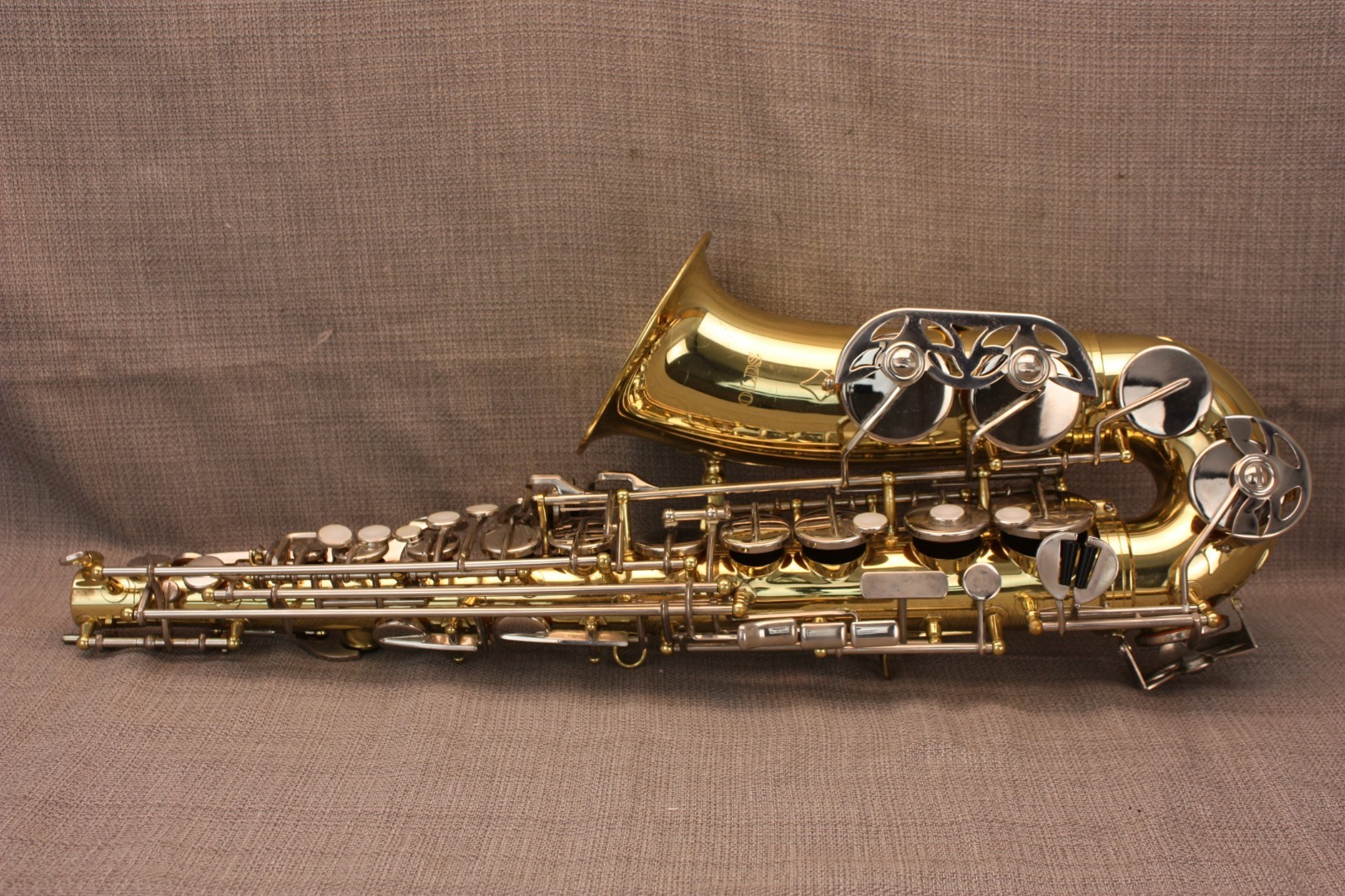 Olds NA62MN Beginner/Student Saxophone