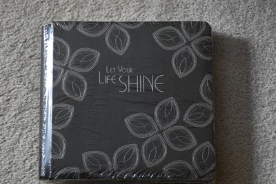 Creative Memories 8 x 8 Let Your Life Shine Black Silver Scrapbook Photo Album