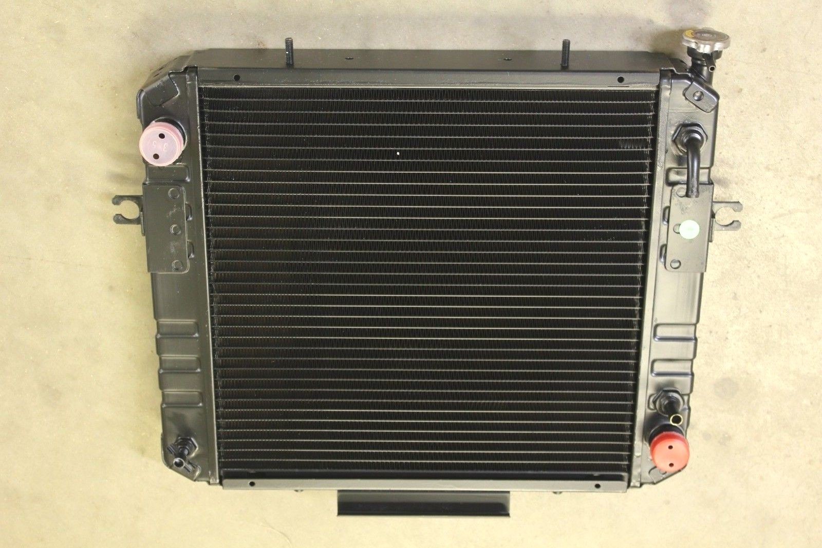 246062 Radiator for Toyota forklift (w/ oil cooler 10.75