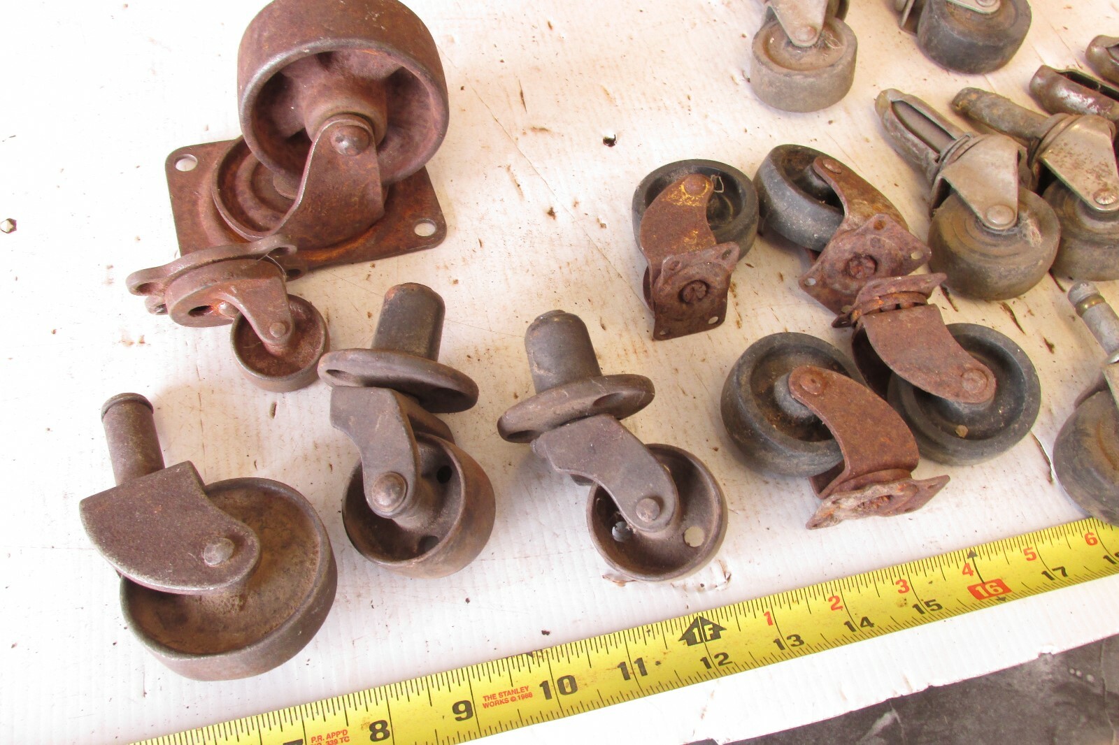 19  OLD & VINTAGE   CASTER WHEEL + WHEELS