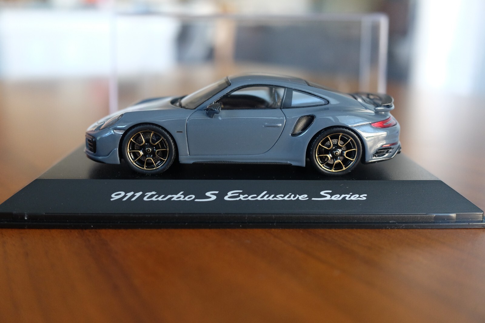 スパーク　911 Turbo S Exclusive Series 1/43 Spark 1:43 Porsche 911 (991) Turbo S Exclusive Series gray