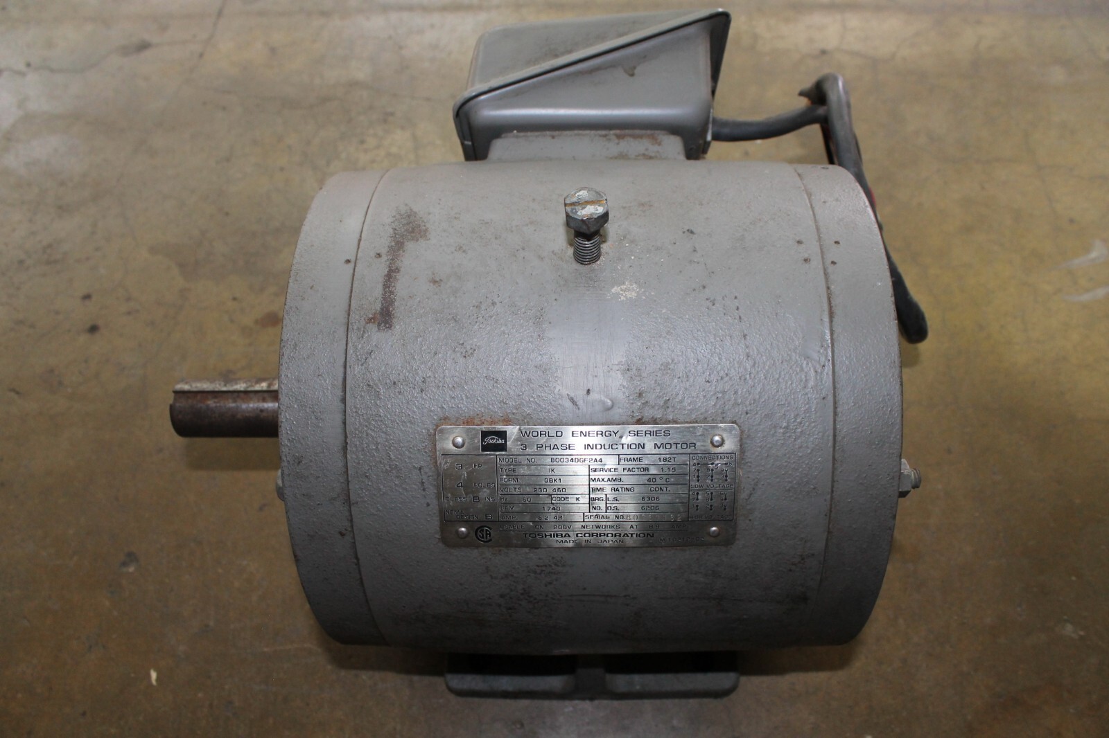TOSHIBA 3 Phase Induction Motor. 4個 Toshiba 3 Phase Induction Motor B0034DGF2AF 3 HP - 4 Poles