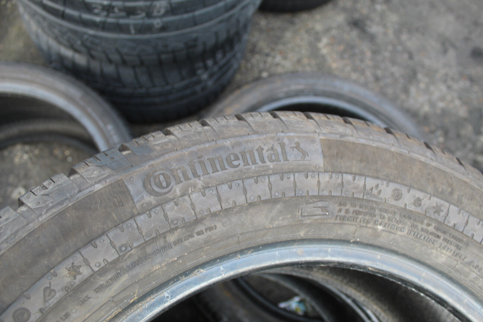 255 55 18 Continental, M+S, CP, 120R, x2 A Pair 6.3mm (F1_tyres) L2281