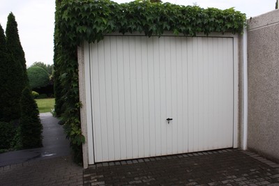 Garagentor schwingtor