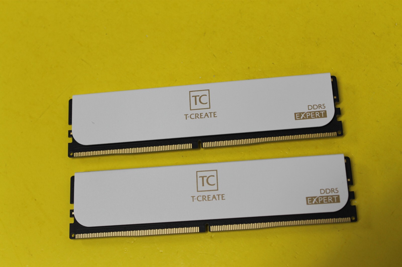 メモリ 64GB DDR5 6000MHz TC T-CREATE EXPERT TEAMGROUP T-Create Expert Overclocking 10L DDR5 64GB Kit (2