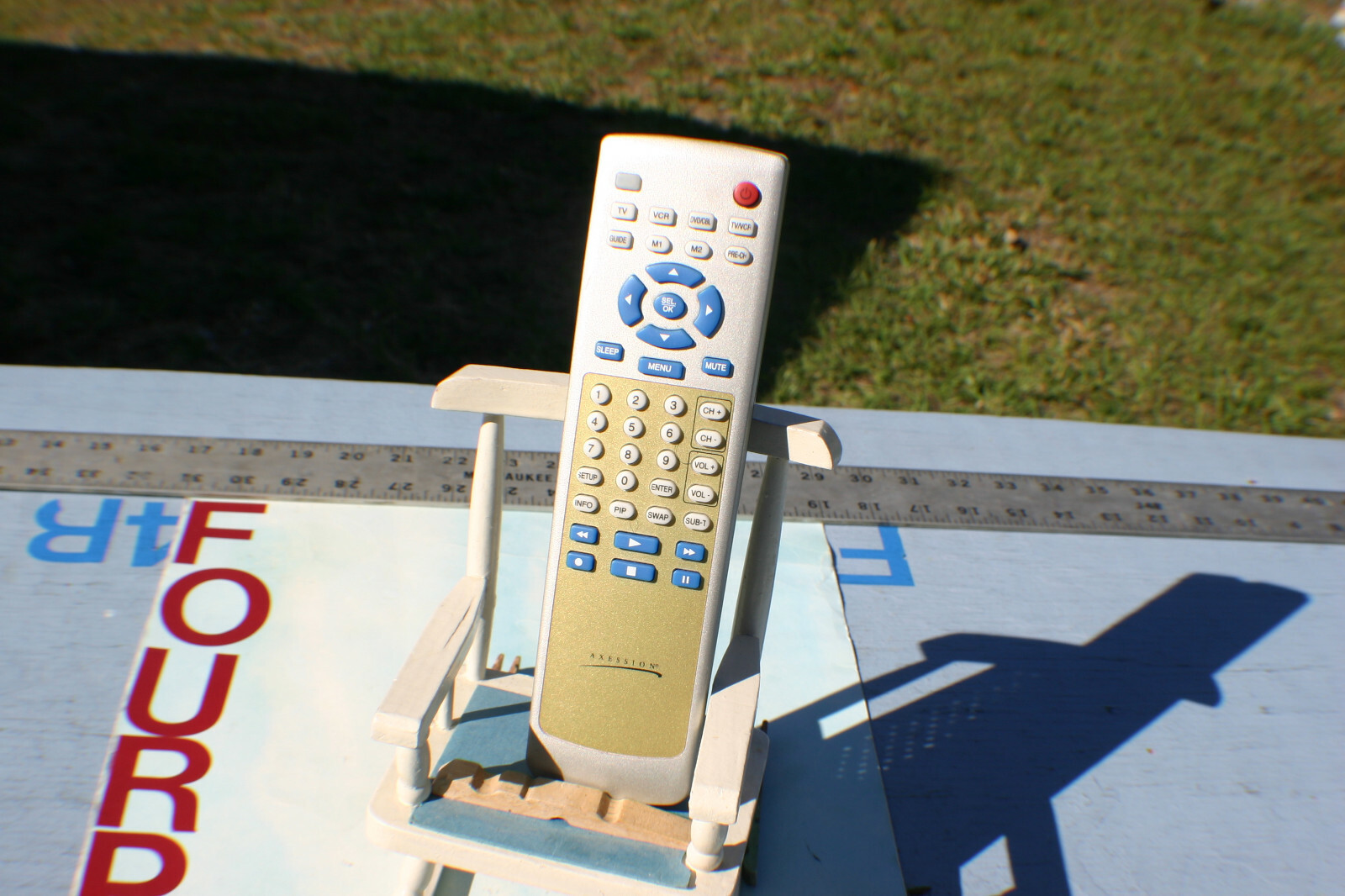 AXESSION  REMOTE -  MODEL - T101-BAY - TV  - TESTED