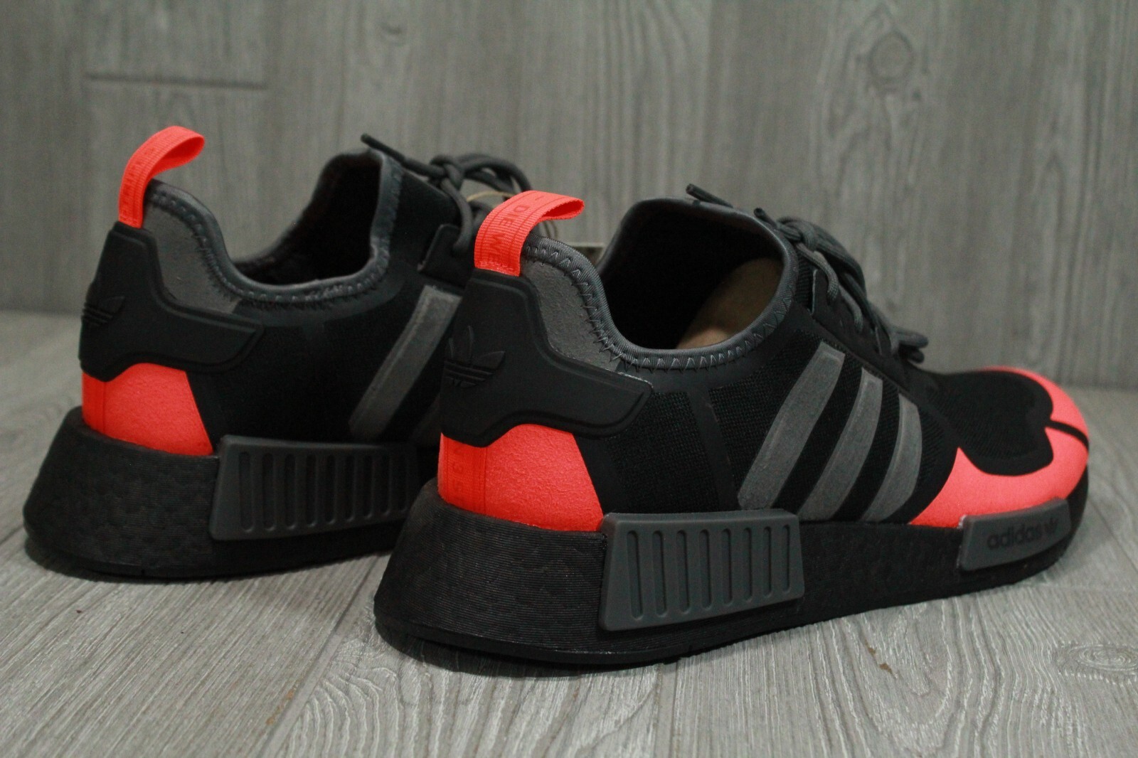 Adidas NMD_R1 Mens Shoes Sneakers Black 