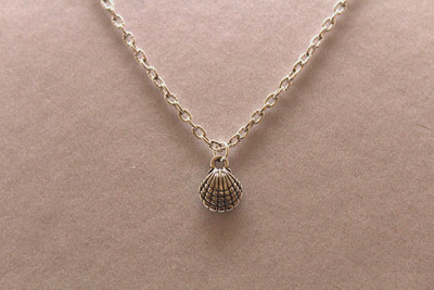 Handcrafted 21'' silver chain with .38''  solid clam seashell  charm necklace