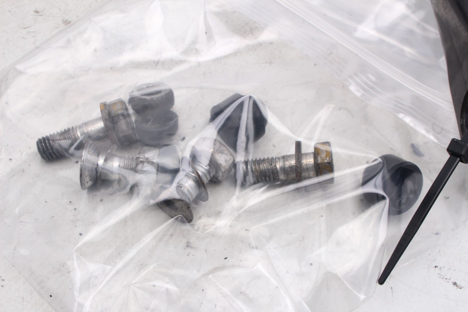Support de cadre arrière sur support de siège de structure de cadre arrière BMW R 80 247 84-93