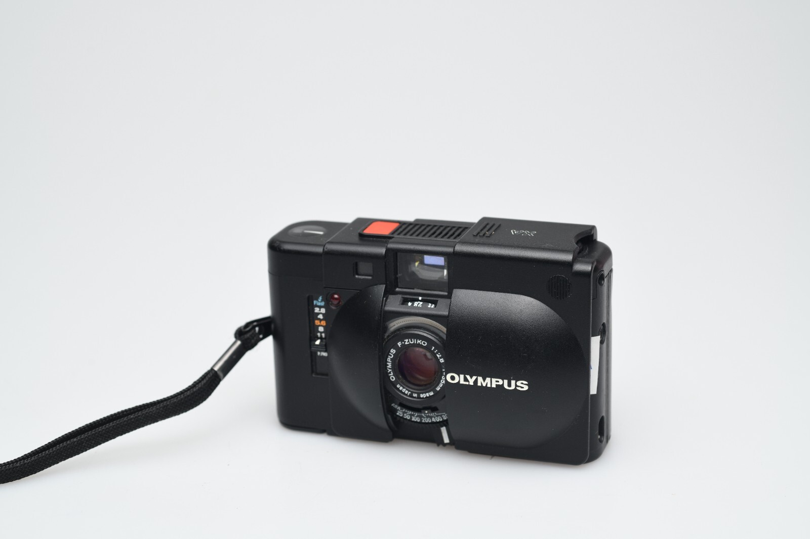 フィルムカメラ Olympu XA 赤城耕一：第25回 1979年の当時大きな話題になったコンパクト
