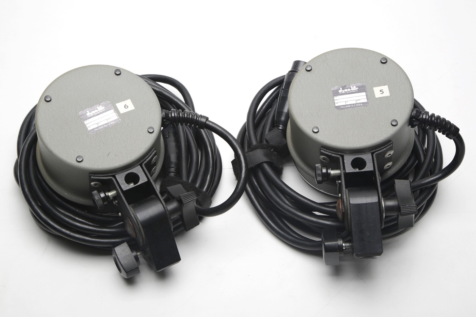 2 Dynalite 1010 Flash Heads for 500 Watt Seconds Power Packs