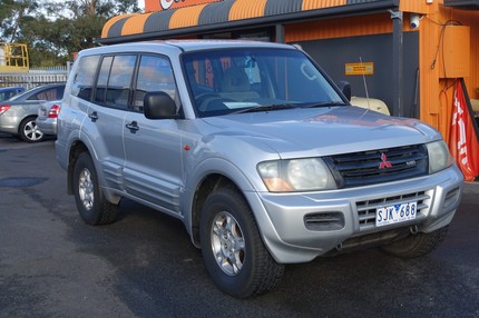 Mitsubishi pajero 7 местный