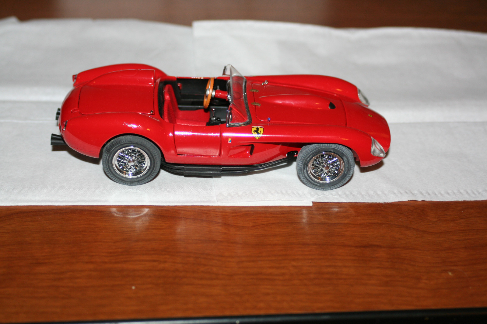 The danbury mint 1958 Ferrari 250 Testa Rossa Convertible Red in Box.