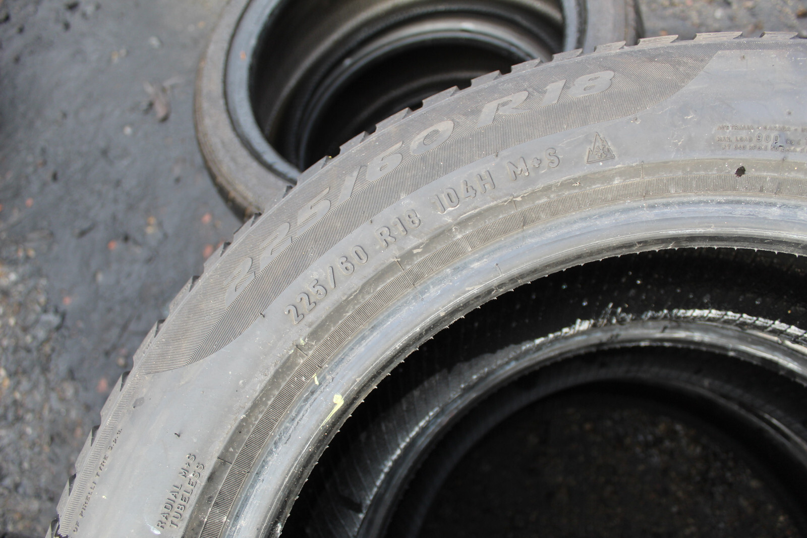 225 60 18 Pirelli, Winter, RunFlat, M+S, 104H, x2 A Pair 5.0mm (F1_tyres) L1824