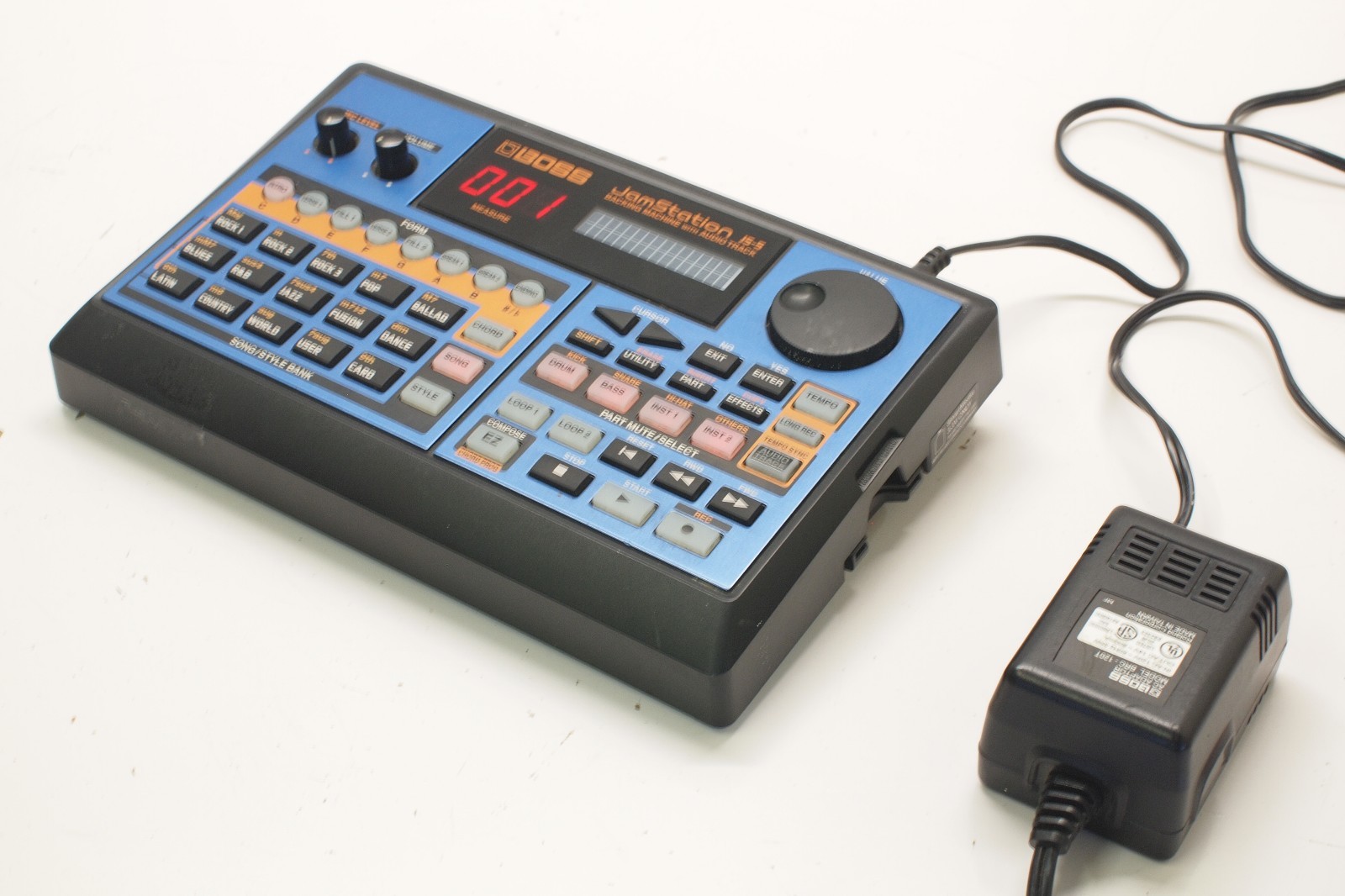 Boss JamStation Backing Machine with Audio Track JS-5