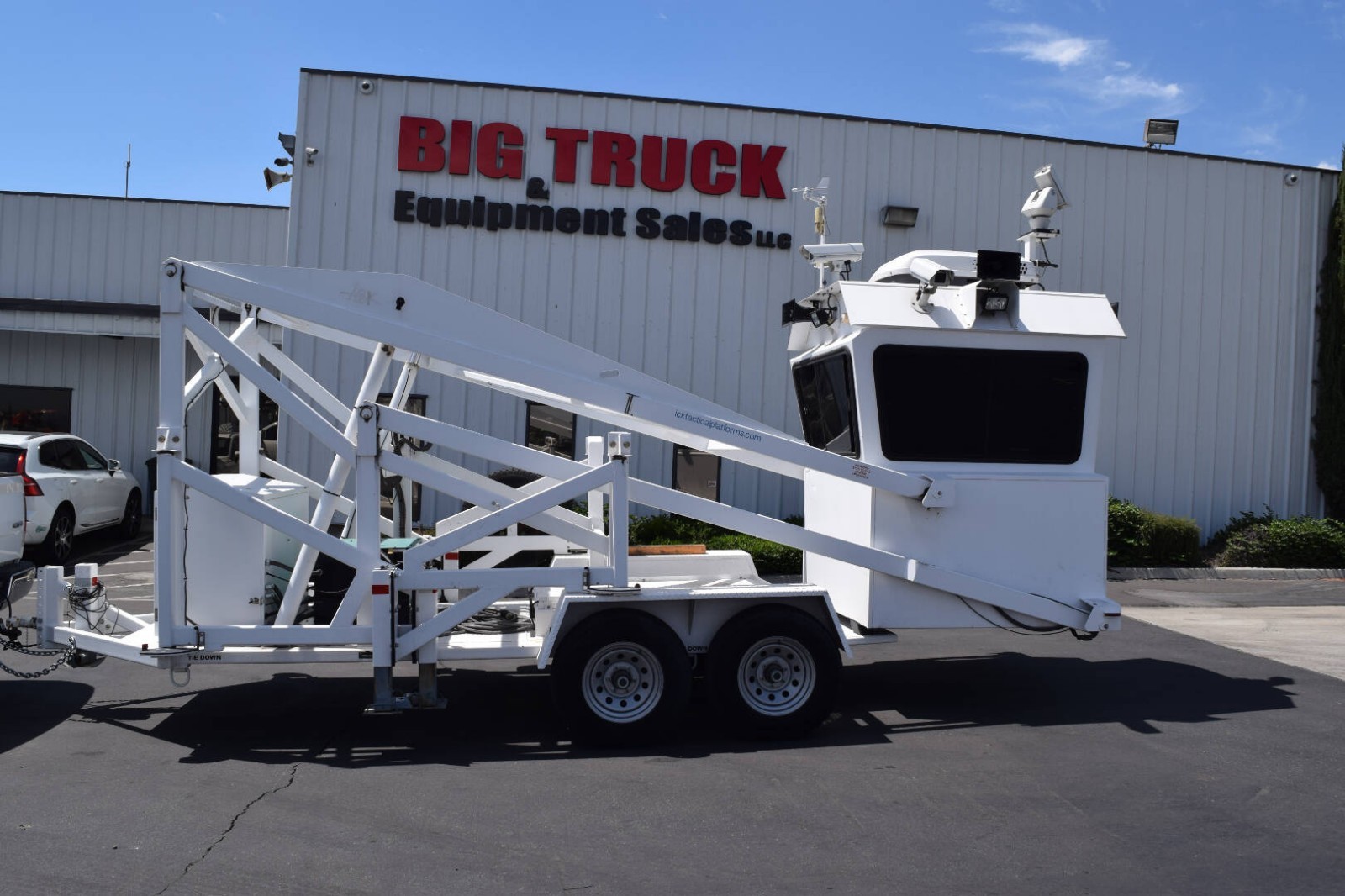 2010 ICX Tactical Platforms Flir Skywatch Elevating Surveillance Security Tower