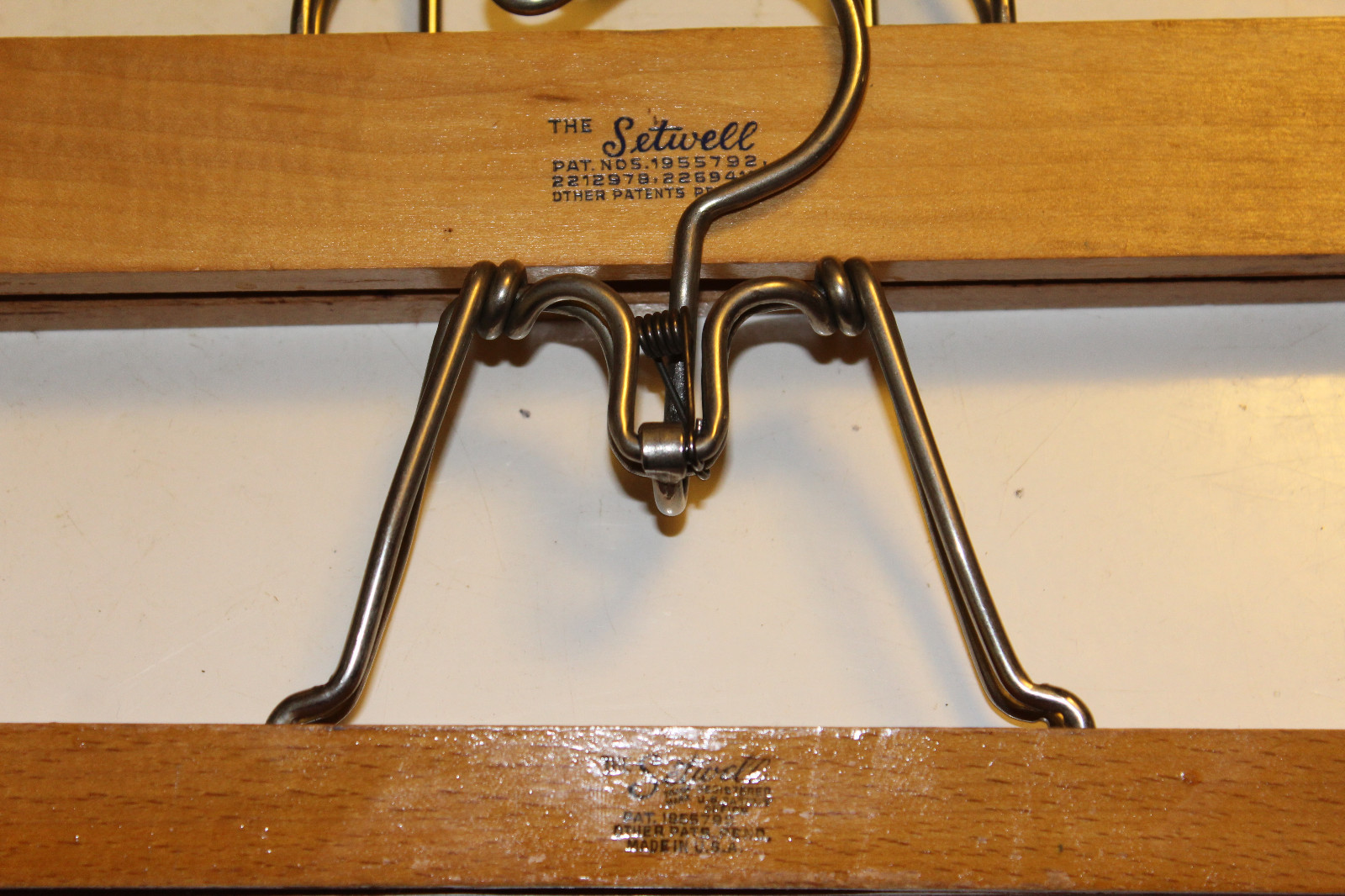 Vintage Setwell Luxury Wooden Suit  & Pant Press Style Hanger + 1 pant hanger