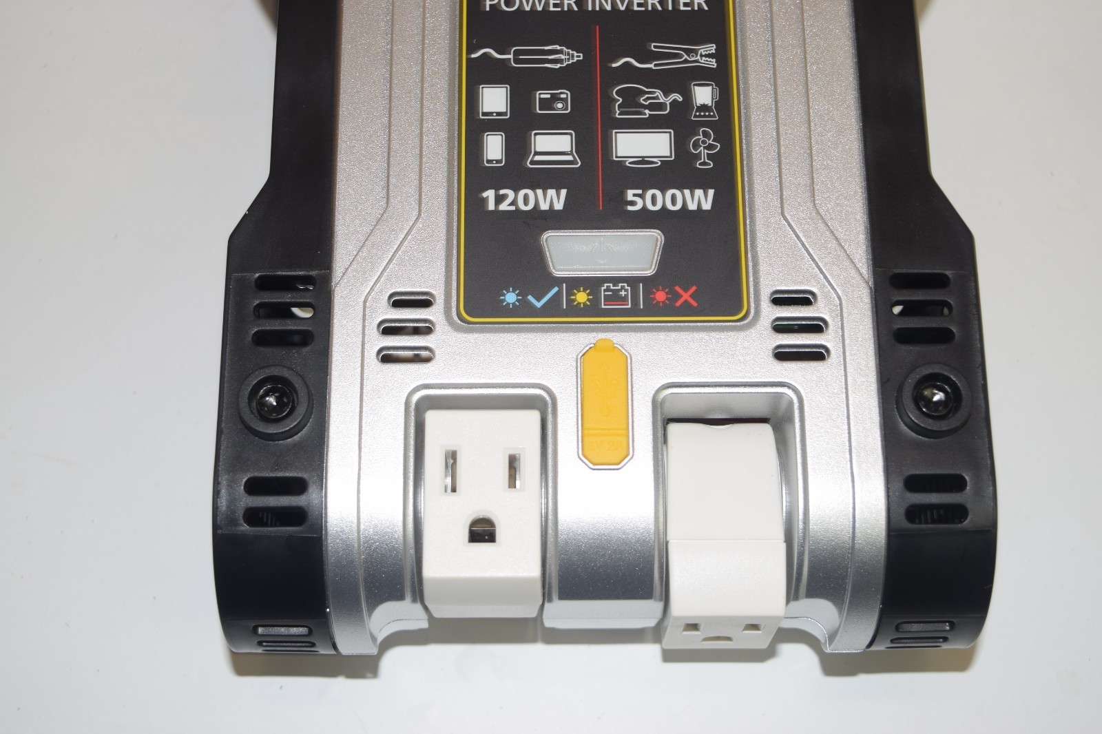 Stanley  Power Inverter 500W Continuous 2-A/C Outlets & 1-USB 1A Port