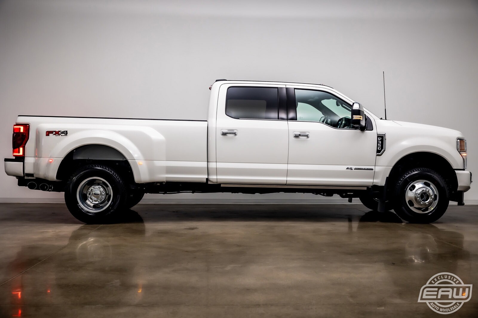 2022 Ford Super Duty F350 Drw Platinum 231 Miles Star White Metallic