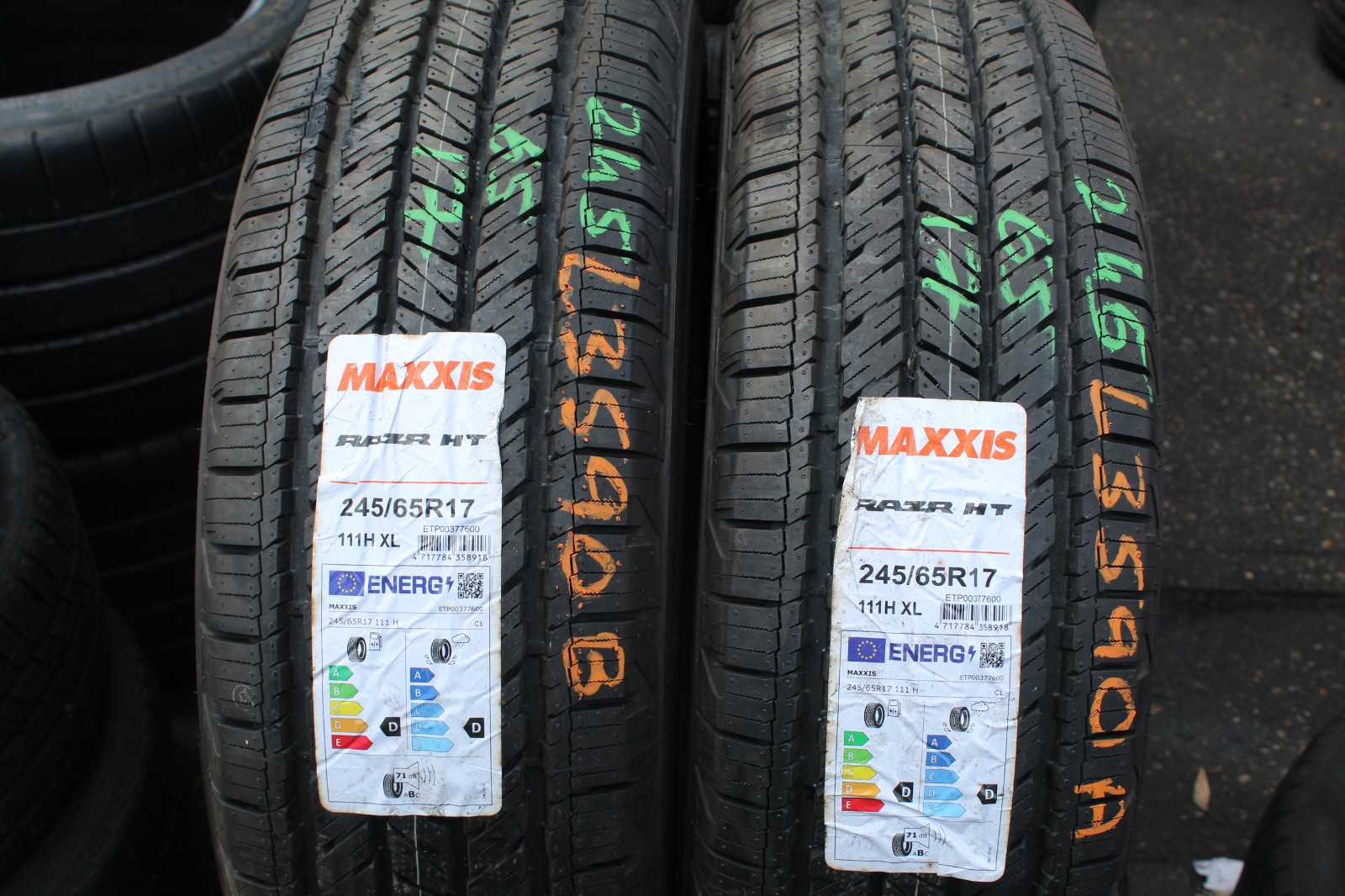 New 245 65 17 Maxxis, RAZR HT, M+S, Reinforced, 111H, x1 Tyre (F1_tyres) L3590